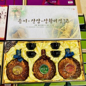 Bộ Rượu Truyền Thống Hồng Sâm – Mâm Xôi – Nấm Thông