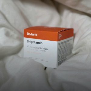 kem dưỡng trắng da V7 Toning Light